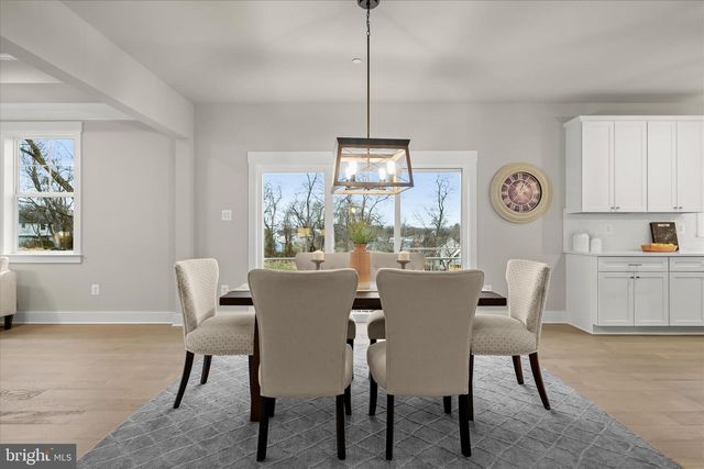 5712 HODGES RD, Sykesville, MD 21784