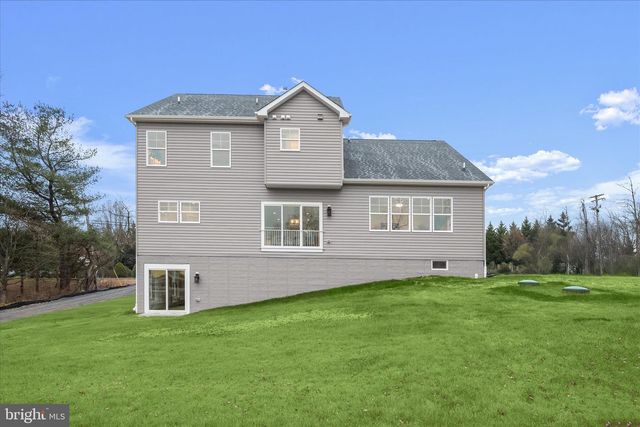 5712 HODGES RD, Sykesville, MD 21784