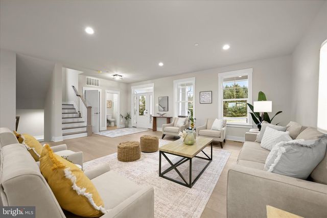 5712 HODGES RD, Sykesville, MD 21784