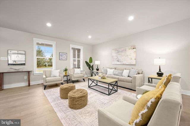 5712 HODGES RD, Sykesville, MD 21784