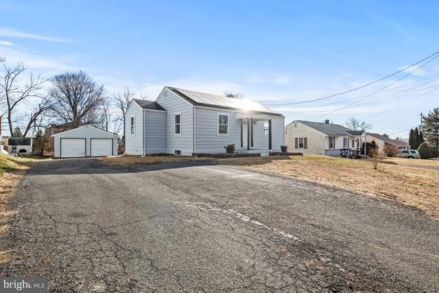 1196 N STATE ST, Pottstown, PA 19464