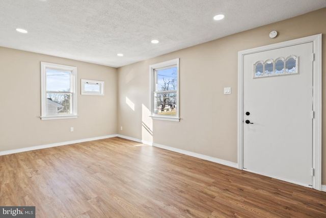 1196 N STATE ST, Pottstown, PA 19464