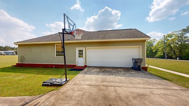 974 N County Road 33, Ashford, AL 36312