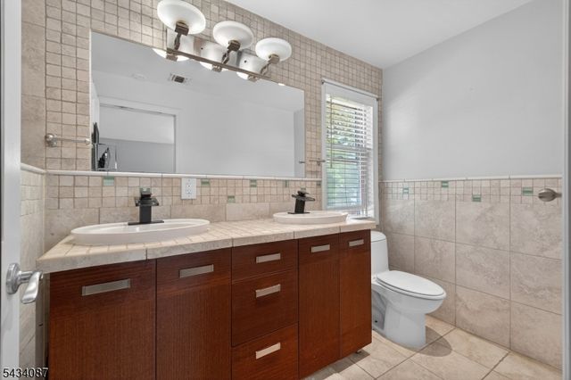 58 Continental Ave, Belleville Twp., NJ 07109