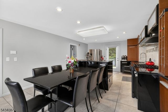 58 Continental Ave, Belleville Twp., NJ 07109