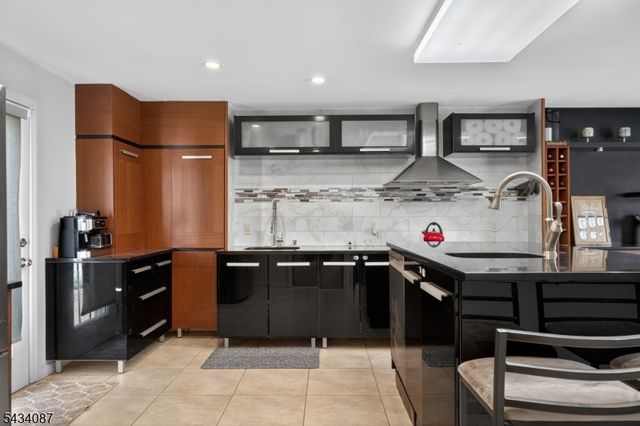 58 Continental Ave, Belleville Twp., NJ 07109