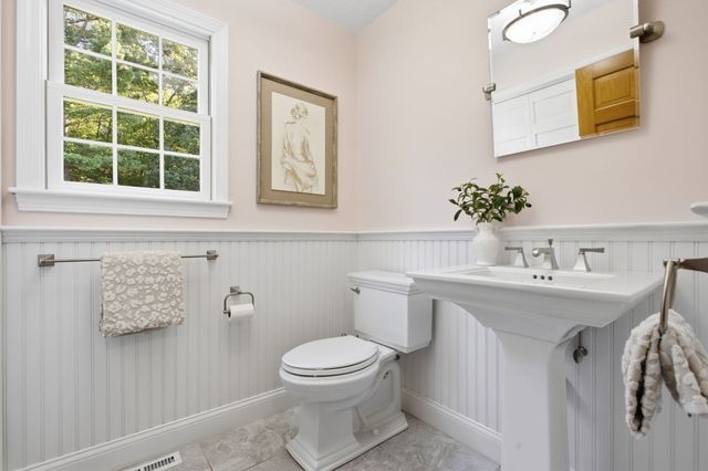 18 Liberty Lane, North Reading, MA 01864