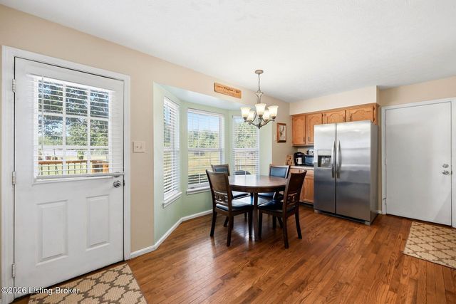 9300 Villa Fair Ct, Louisville, KY 40291