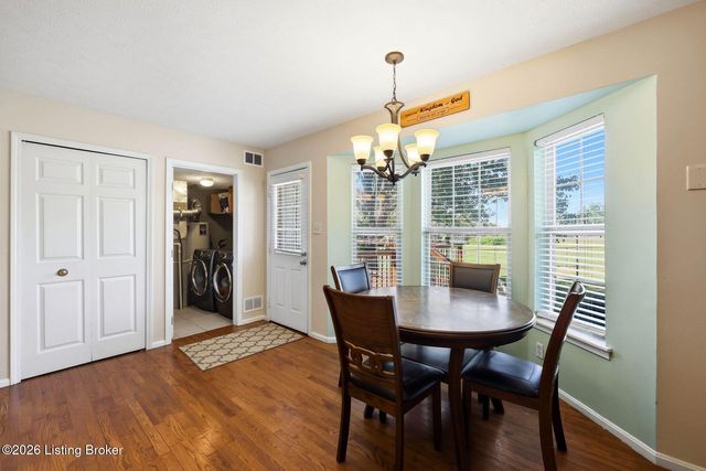 9300 Villa Fair Ct, Louisville, KY 40291