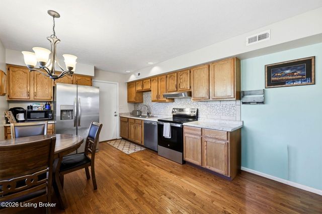 9300 Villa Fair Ct, Louisville, KY 40291