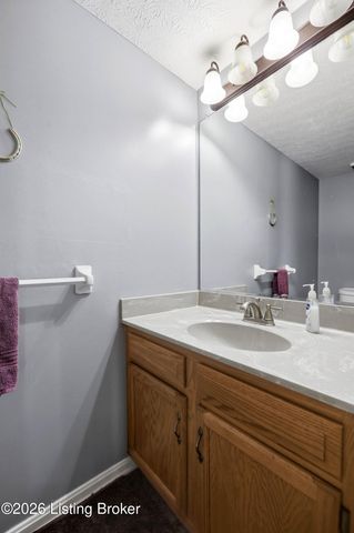 9300 Villa Fair Ct, Louisville, KY 40291
