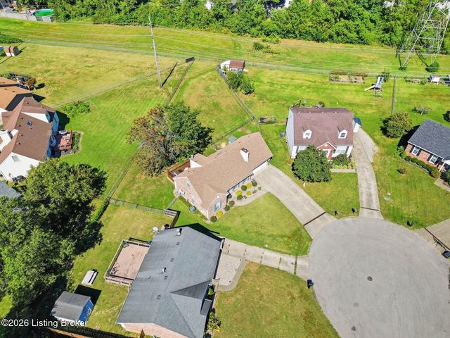 9300 Villa Fair Ct, Louisville, KY 40291