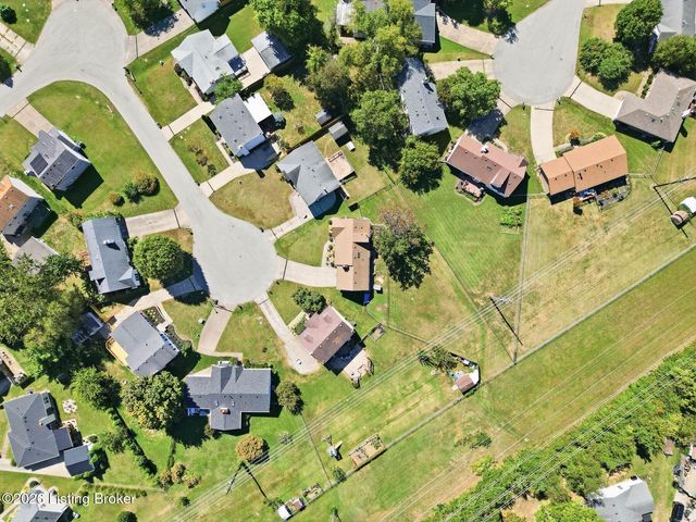 9300 Villa Fair Ct, Louisville, KY 40291