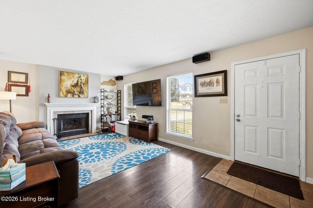 9300 Villa Fair Ct, Louisville, KY 40291