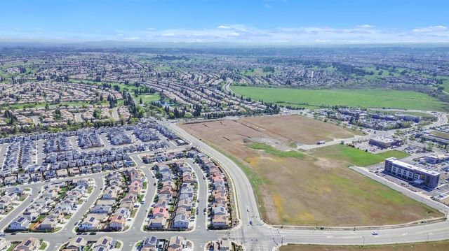 1305 Stark Bridge Rd, Lincoln, CA 95648