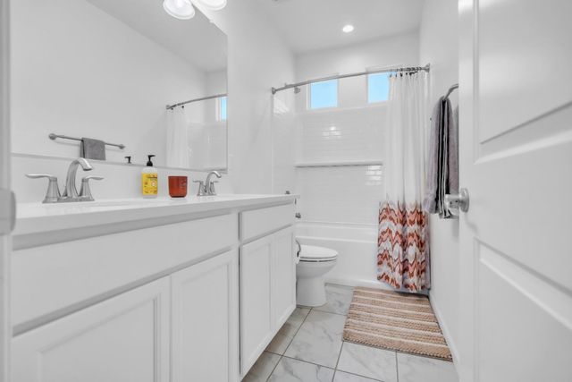 1305 Stark Bridge Rd, Lincoln, CA 95648