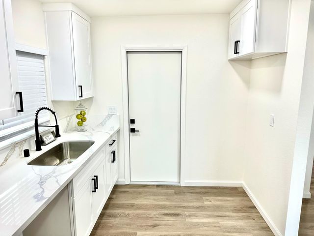 2087 W Mendocino Ave, Stockton, CA 95204