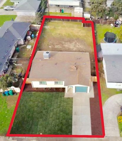 2087 W Mendocino Ave, Stockton, CA 95204