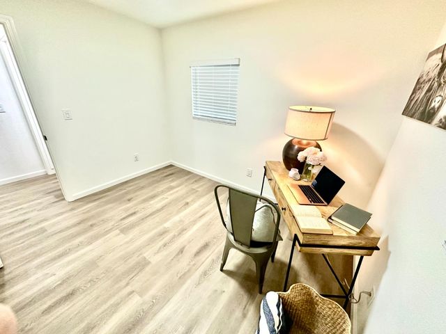 2087 W Mendocino Ave, Stockton, CA 95204