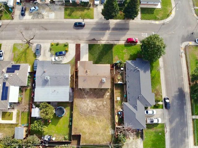 2087 W Mendocino Ave, Stockton, CA 95204