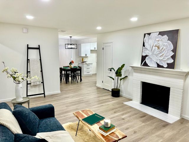 2087 W Mendocino Ave, Stockton, CA 95204