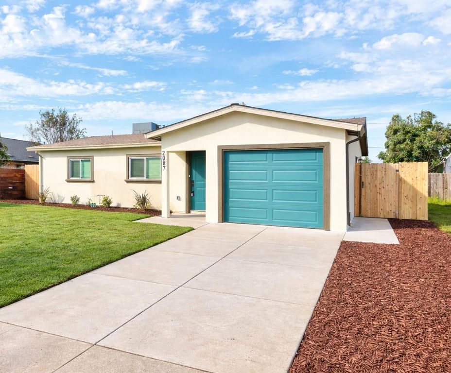 2087 W Mendocino Ave, Stockton, CA 95204