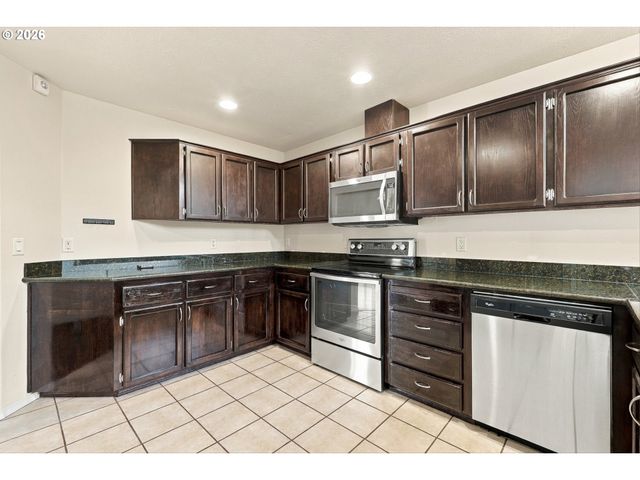 229 Ne WILCOX St, Hillsboro, OR 97124