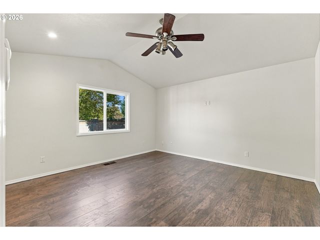 229 Ne WILCOX St, Hillsboro, OR 97124