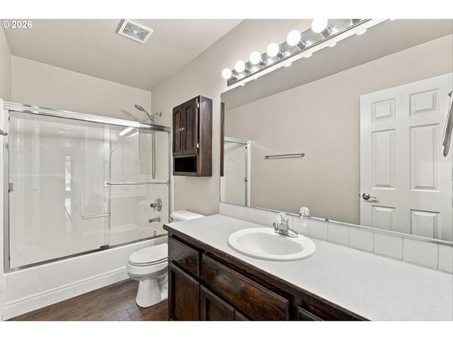 229 Ne WILCOX St, Hillsboro, OR 97124