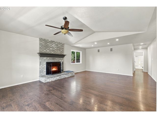 229 Ne WILCOX St, Hillsboro, OR 97124