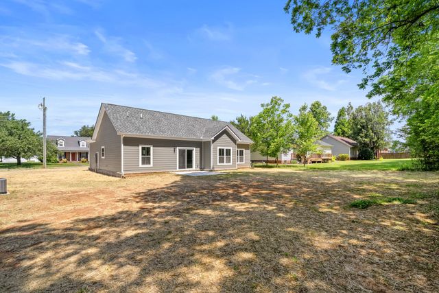 253 Brookfield Cir, Winchester, TN 37398