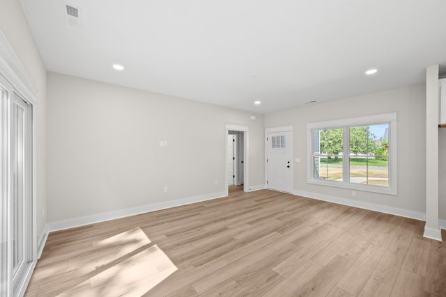 253 Brookfield Cir, Winchester, TN 37398