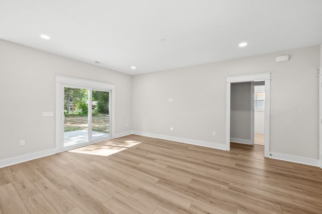 253 Brookfield Cir, Winchester, TN 37398