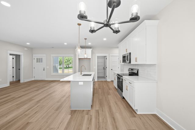 253 Brookfield Cir, Winchester, TN 37398