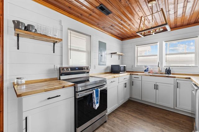 3202 Inland St., North Myrtle Beach, SC 29582