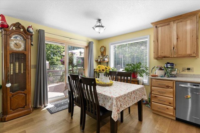 8081 W Evans Creek Road, Rogue River, OR 97537