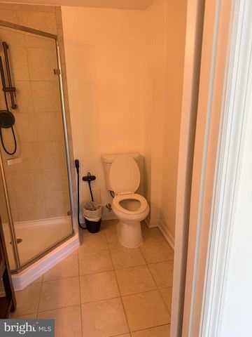 29 REDARE CT, Baltimore, MD 21234