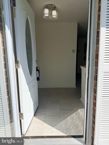 29 REDARE CT, Baltimore, MD 21234