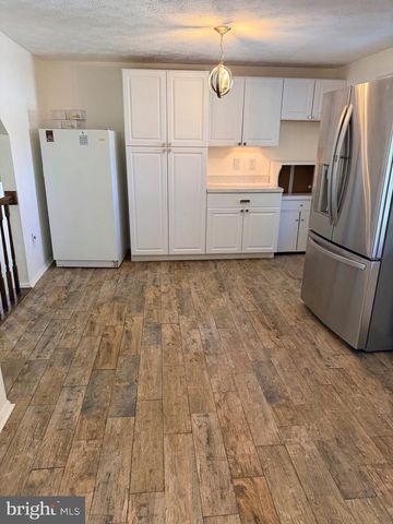 29 REDARE CT, Baltimore, MD 21234