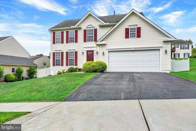 7447 SENECA RIDGE DR, York, PA 17403