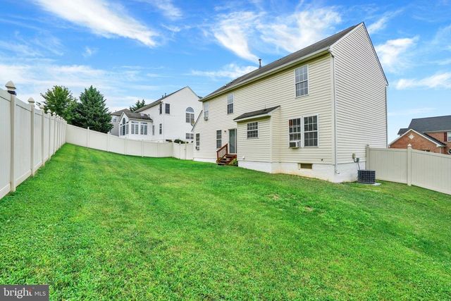 7447 SENECA RIDGE DR, York, PA 17403