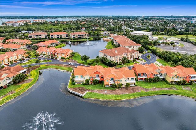 11 FRANKLIN COURT S C, St Petersburg, FL 33711