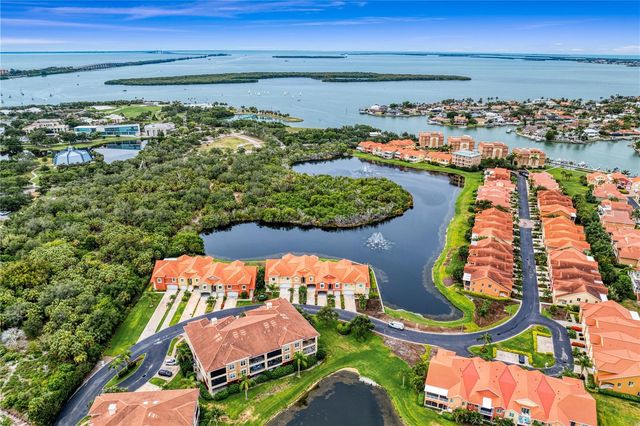 11 FRANKLIN COURT S C, St Petersburg, FL 33711