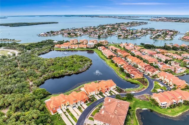 11 FRANKLIN COURT S C, St Petersburg, FL 33711