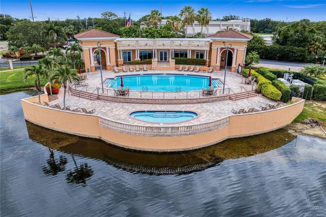 11 FRANKLIN COURT S C, St Petersburg, FL 33711