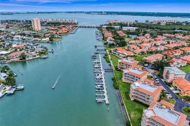 11 FRANKLIN COURT S C, St Petersburg, FL 33711