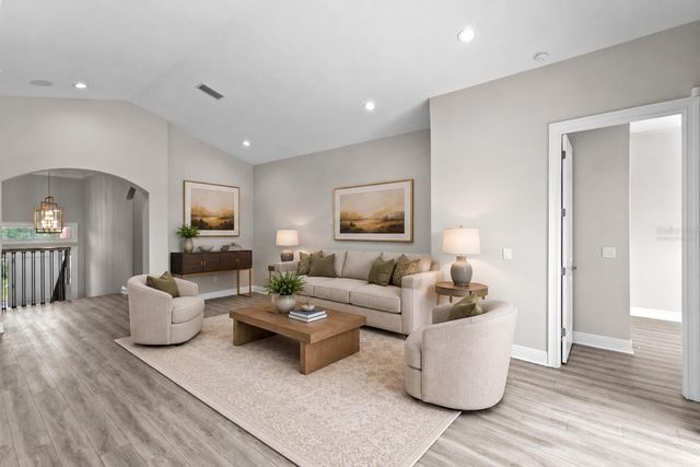 11 FRANKLIN COURT S C, St Petersburg, FL 33711