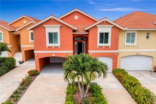 11 FRANKLIN COURT S C, St Petersburg, FL 33711