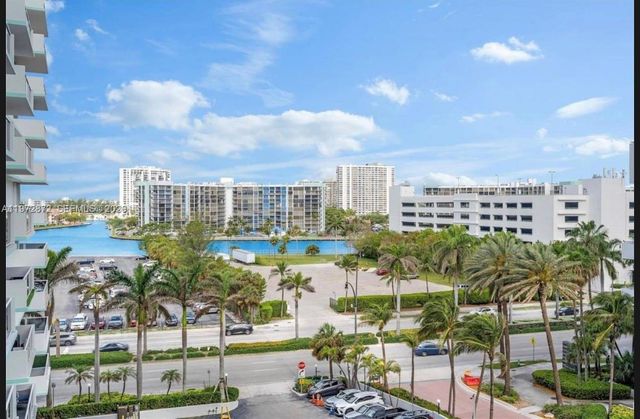 3725 S Ocean Dr 719, Hollywood, FL 33019