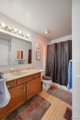 201 Cedar Grove Dr, St Charles, MO 63304